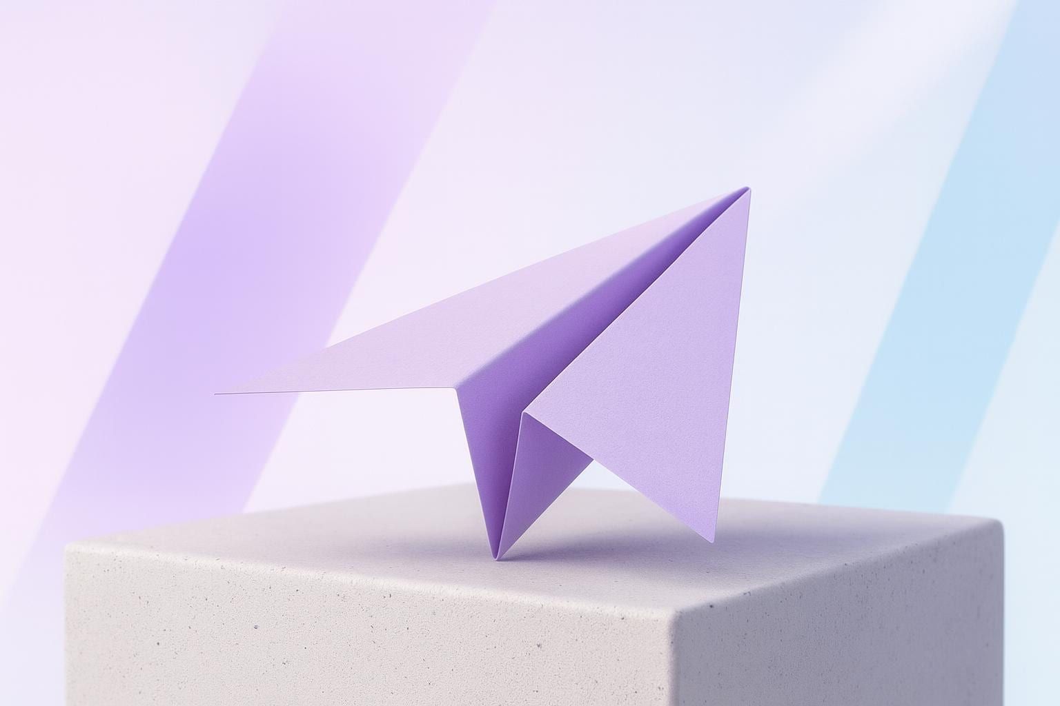 Papierflieger aus Flieder-Papier landet als Sinnbild für Landingpages